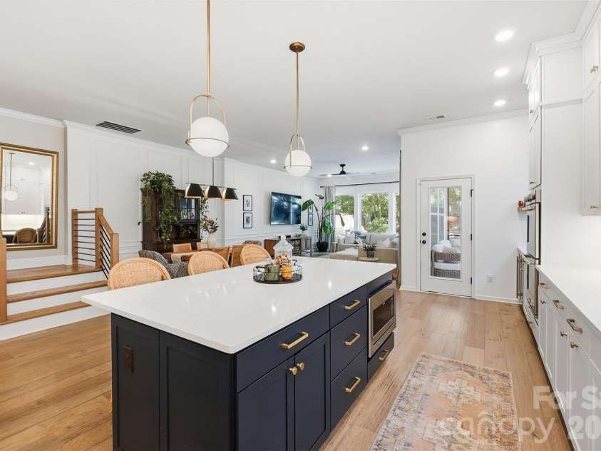 1213 Drummond Avenue, Charlotte, NC 28205.  MLS# CAR4424341, YatesRealty ID 51766. 