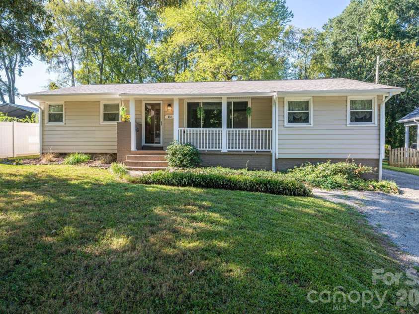 313 Willis Road, Dallas, NC 28034.  MLS# CAR4424166, YatesRealty ID 51767. 