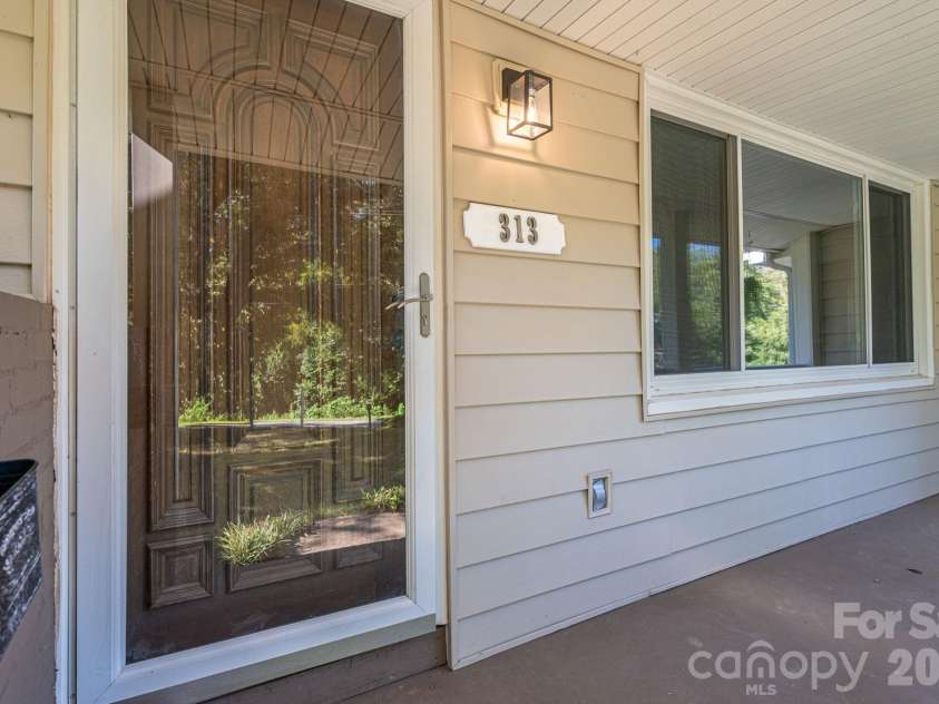313 Willis Road, Dallas, NC 28034.  MLS# CAR4424166, YatesRealty ID 51767. 