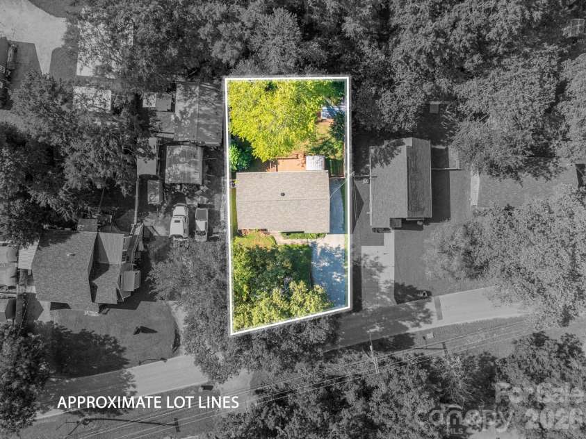 313 Willis Road, Dallas, NC 28034.  MLS# CAR4424166, YatesRealty ID 51767. 