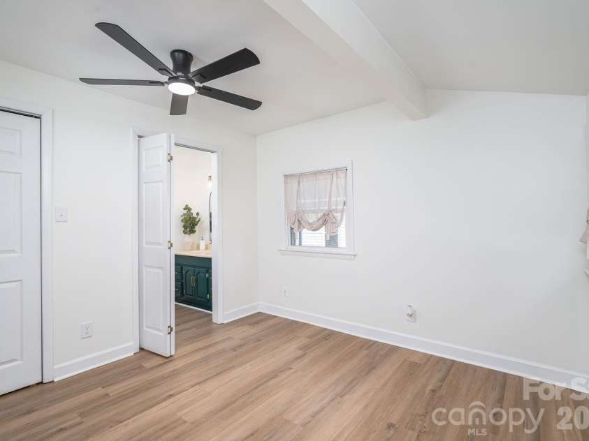 313 Willis Road, Dallas, NC 28034.  MLS# CAR4424166, YatesRealty ID 51767. 