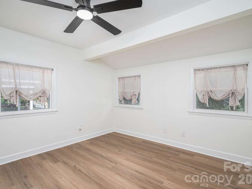 313 Willis Road, Dallas, NC 28034.  MLS# CAR4424166, YatesRealty ID 51767. 