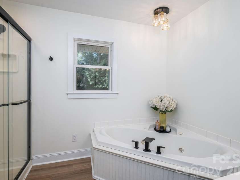 313 Willis Road, Dallas, NC 28034.  MLS# CAR4424166, YatesRealty ID 51767. 