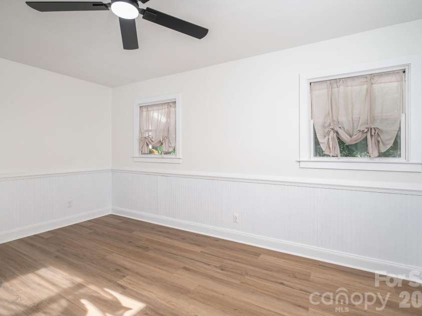 313 Willis Road, Dallas, NC 28034.  MLS# CAR4424166, YatesRealty ID 51767. 