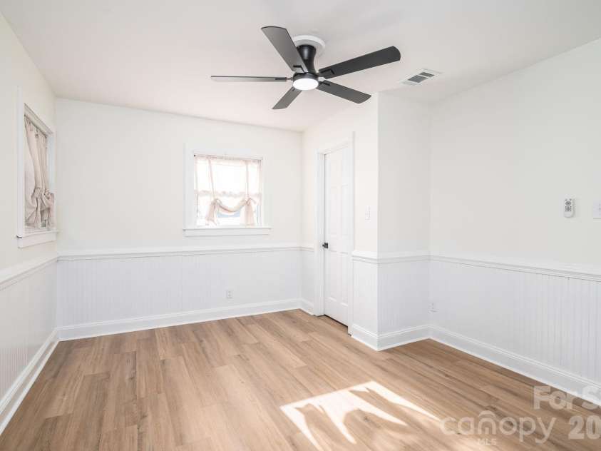 313 Willis Road, Dallas, NC 28034.  MLS# CAR4424166, YatesRealty ID 51767. 