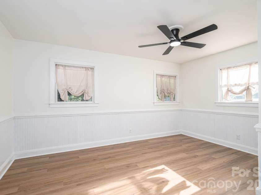 313 Willis Road, Dallas, NC 28034.  MLS# CAR4424166, YatesRealty ID 51767. 