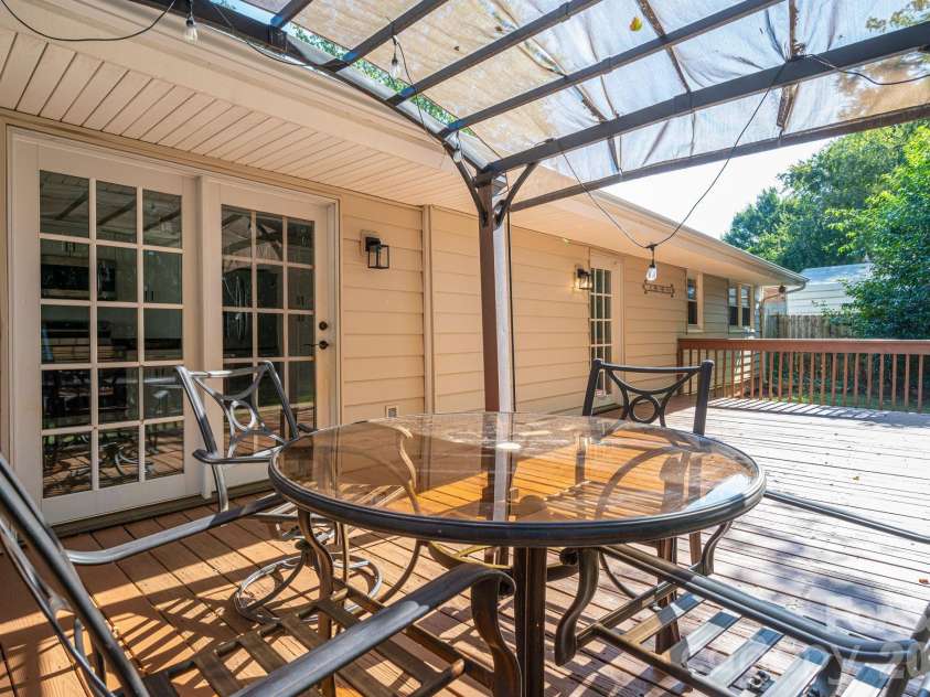 313 Willis Road, Dallas, NC 28034.  MLS# CAR4424166, YatesRealty ID 51767. 
