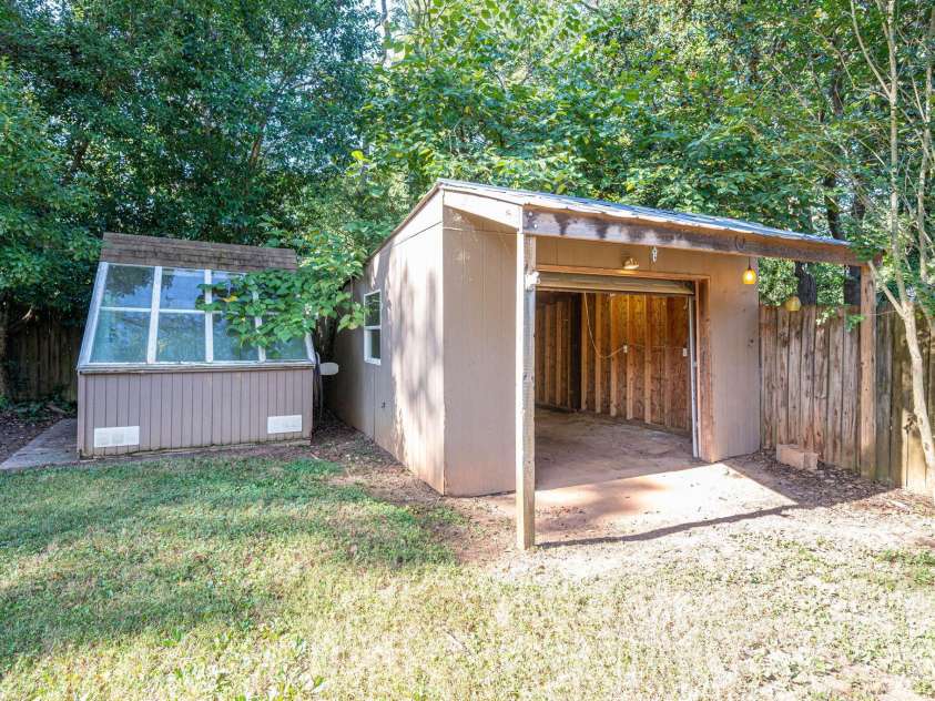 313 Willis Road, Dallas, NC 28034.  MLS# CAR4424166, YatesRealty ID 51767. 