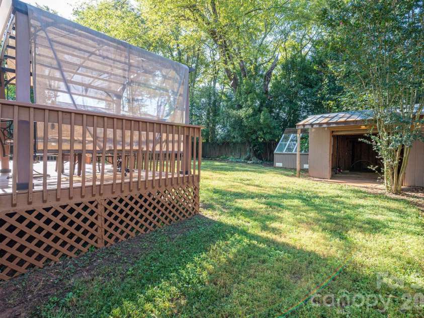 313 Willis Road, Dallas, NC 28034.  MLS# CAR4424166, YatesRealty ID 51767. 