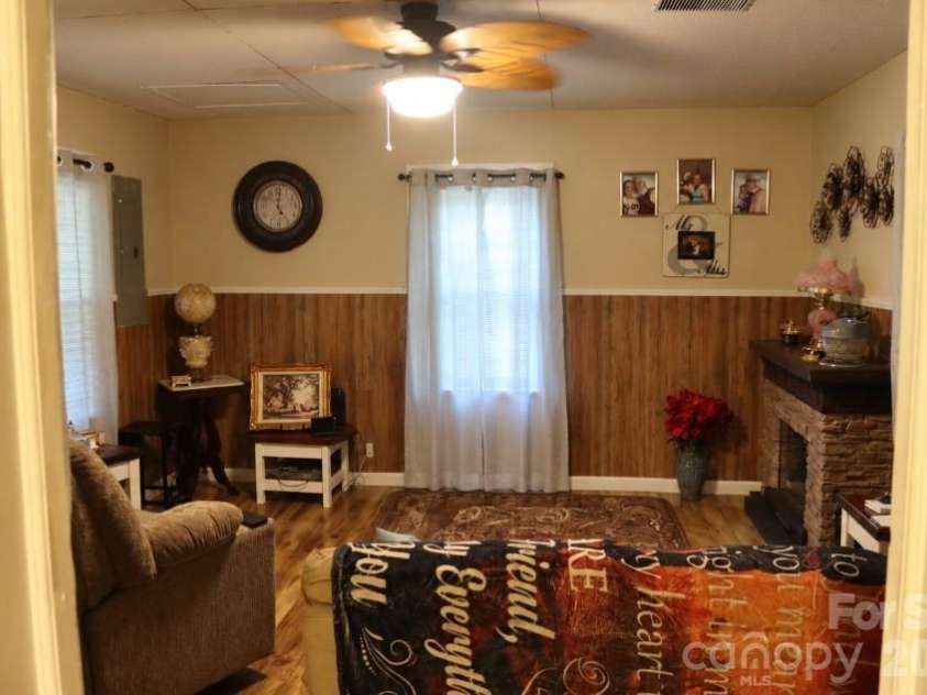 224 Godfrey Street, Cheraw, SC 29520.  MLS# CAR4425723, YatesRealty ID 51769. 