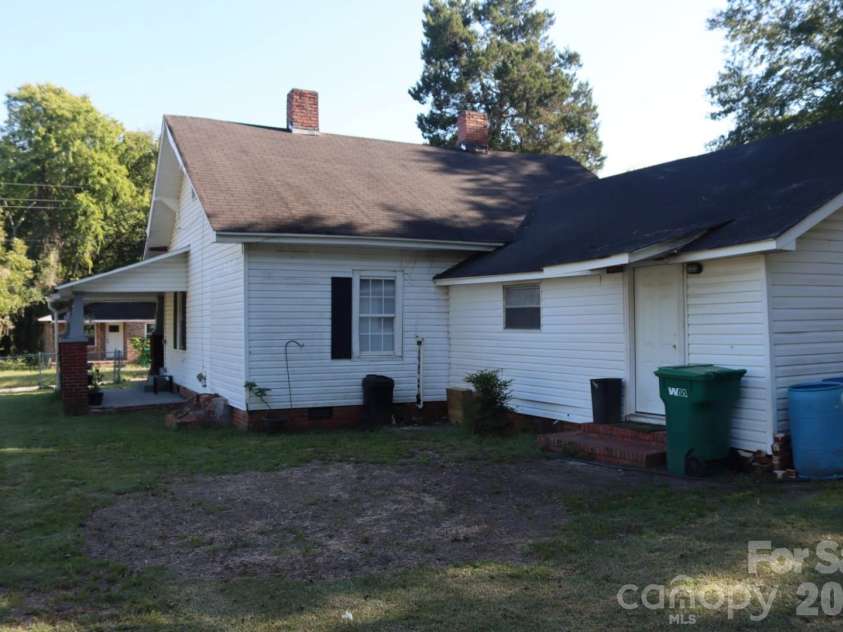 224 Godfrey Street, Cheraw, SC 29520.  MLS# CAR4425723, YatesRealty ID 51769. 