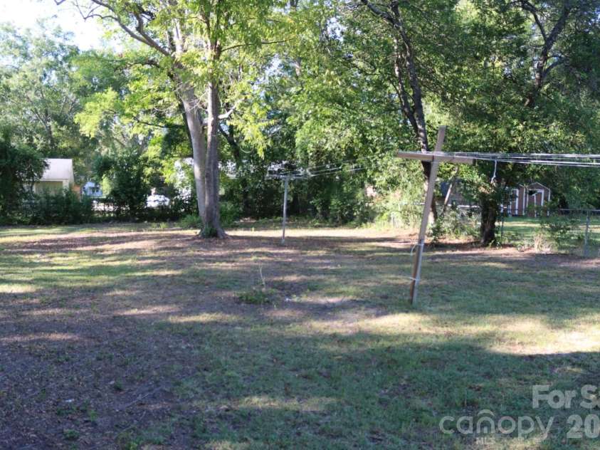 224 Godfrey Street, Cheraw, SC 29520.  MLS# CAR4425723, YatesRealty ID 51769. 