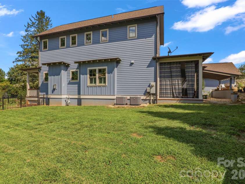 245 Rice Street, Brevard, NC 28712.  MLS# CAR4425712, YatesRealty ID 51775. 