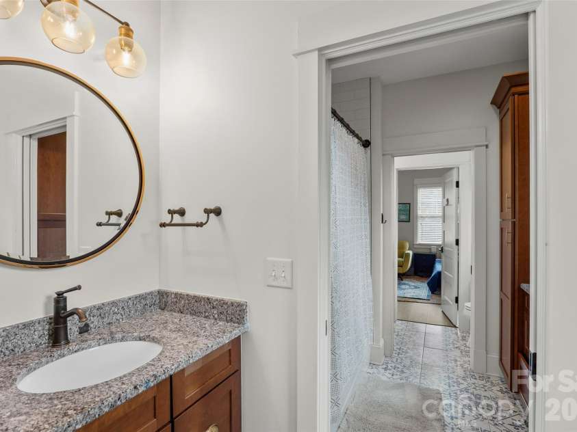 245 Rice Street, Brevard, NC 28712.  MLS# CAR4425712, YatesRealty ID 51775. Jack and Jill Bath
