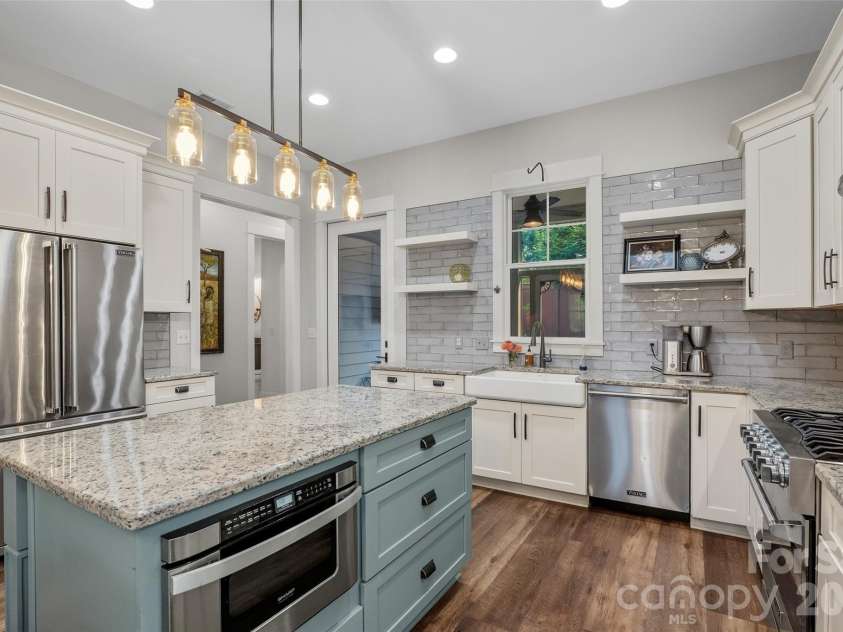 245 Rice Street, Brevard, NC 28712.  MLS# CAR4425712, YatesRealty ID 51775. Kitchen