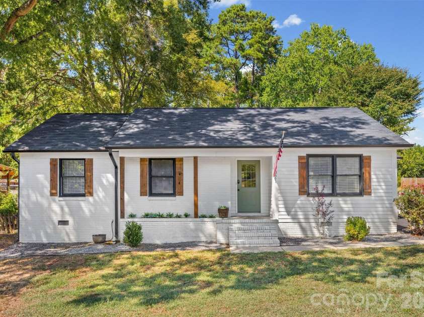 2021 Downey Street, Rock Hill, SC 29732.  MLS# CAR4424319, YatesRealty ID 51776. 