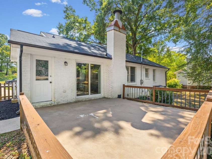 2021 Downey Street, Rock Hill, SC 29732.  MLS# CAR4424319, YatesRealty ID 51776. 