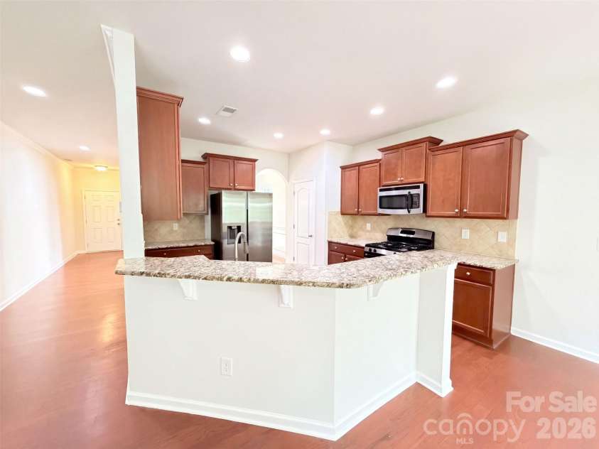 7230 Kinley Commons Lane, Charlotte, NC 28278.  MLS# CAR4426308, YatesRealty ID 51777. 