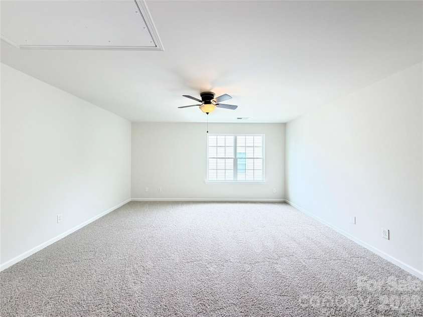 7230 Kinley Commons Lane, Charlotte, NC 28278.  MLS# CAR4426308, YatesRealty ID 51777. 