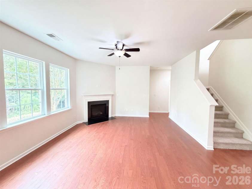 7230 Kinley Commons Lane, Charlotte, NC 28278.  MLS# CAR4426308, YatesRealty ID 51777. 