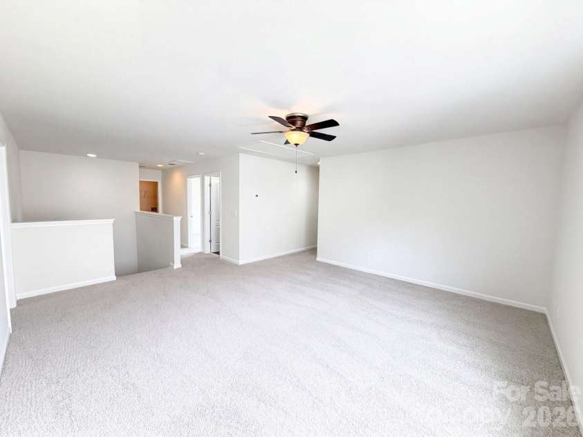 7230 Kinley Commons Lane, Charlotte, NC 28278.  MLS# CAR4426308, YatesRealty ID 51777. 