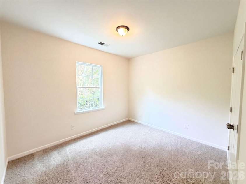 7230 Kinley Commons Lane, Charlotte, NC 28278.  MLS# CAR4426308, YatesRealty ID 51777. 