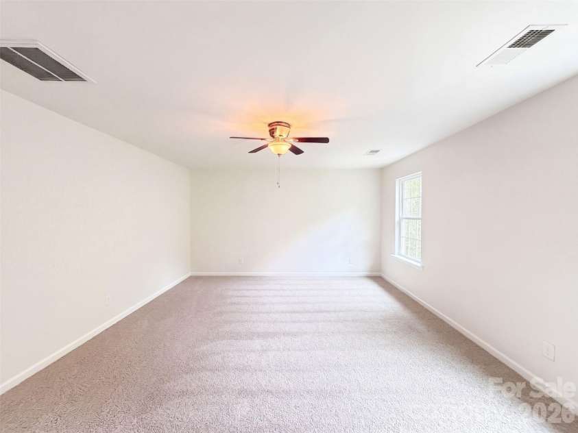 7230 Kinley Commons Lane, Charlotte, NC 28278.  MLS# CAR4426308, YatesRealty ID 51777. 
