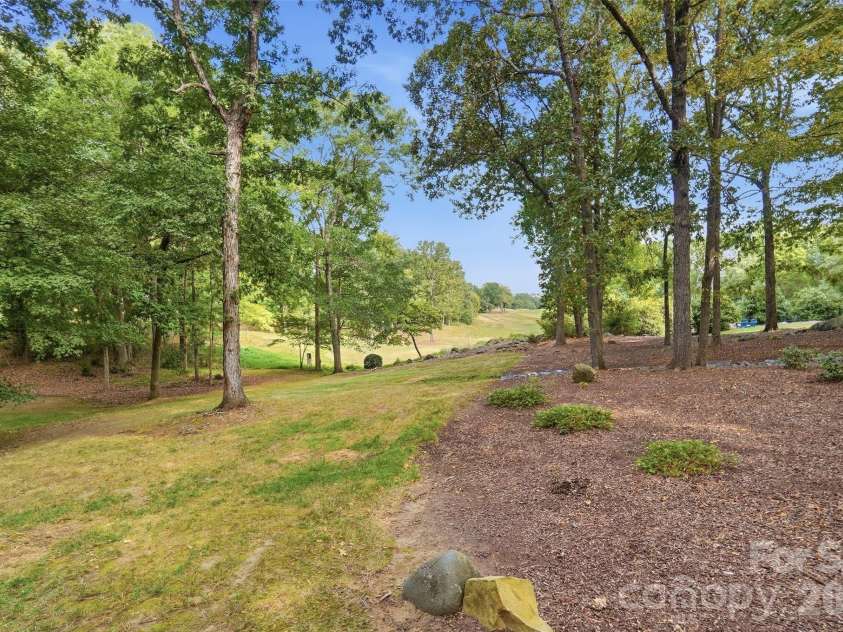 7425 Seton House Lane, Charlotte, NC 28277.  MLS# CAR4425124, YatesRealty ID 51778. 4th hole fairway