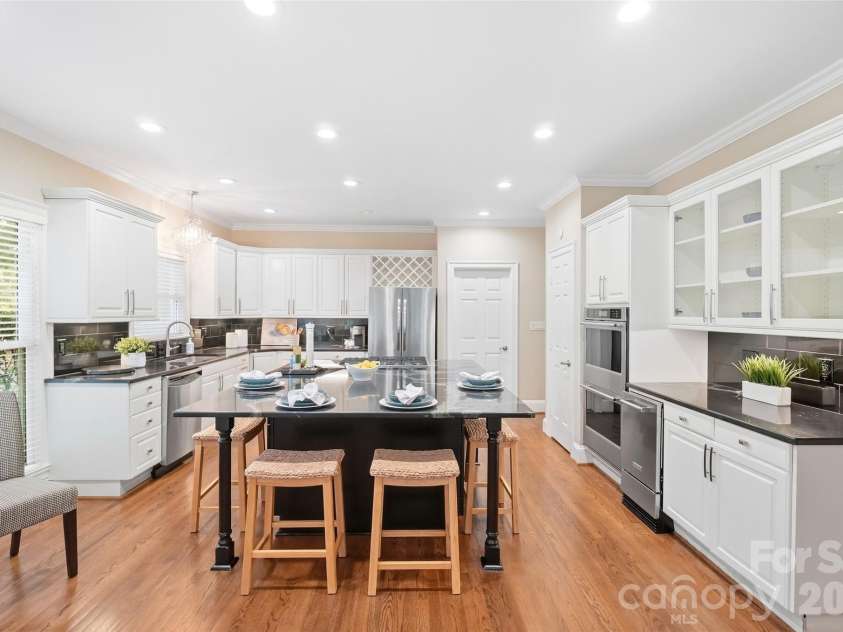7425 Seton House Lane, Charlotte, NC 28277.  MLS# CAR4425124, YatesRealty ID 51778. 