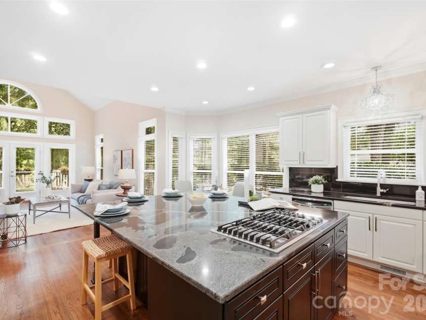 7425 Seton House Lane, Charlotte, NC 28277.  MLS# CAR4425124, YatesRealty ID 51778. 