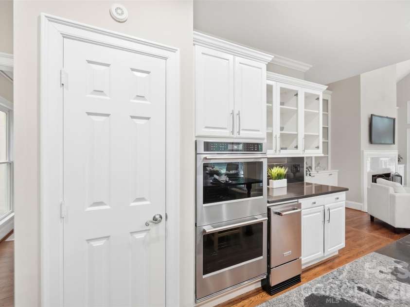 7425 Seton House Lane, Charlotte, NC 28277.  MLS# CAR4425124, YatesRealty ID 51778. 