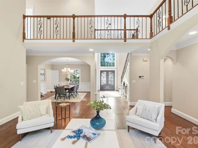 7425 Seton House Lane, Charlotte, NC 28277.  MLS# CAR4425124, YatesRealty ID 51778. Great room
