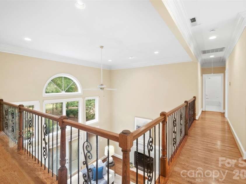 7425 Seton House Lane, Charlotte, NC 28277.  MLS# CAR4425124, YatesRealty ID 51778. Upper level