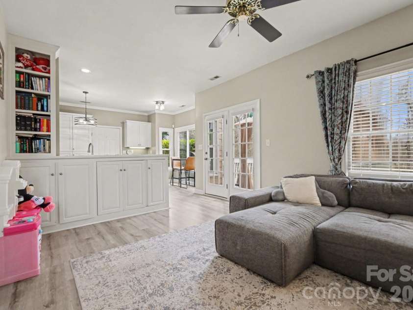 2518 Pimpernel Road, Charlotte, NC 28213.  MLS# CAR4355218, YatesRealty ID 5178. 