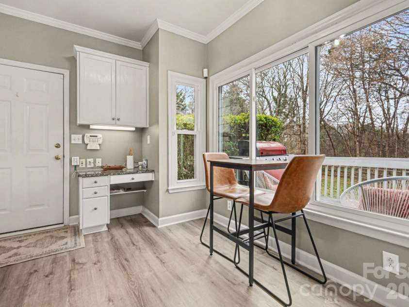 2518 Pimpernel Road, Charlotte, NC 28213.  MLS# CAR4355218, YatesRealty ID 5178. 