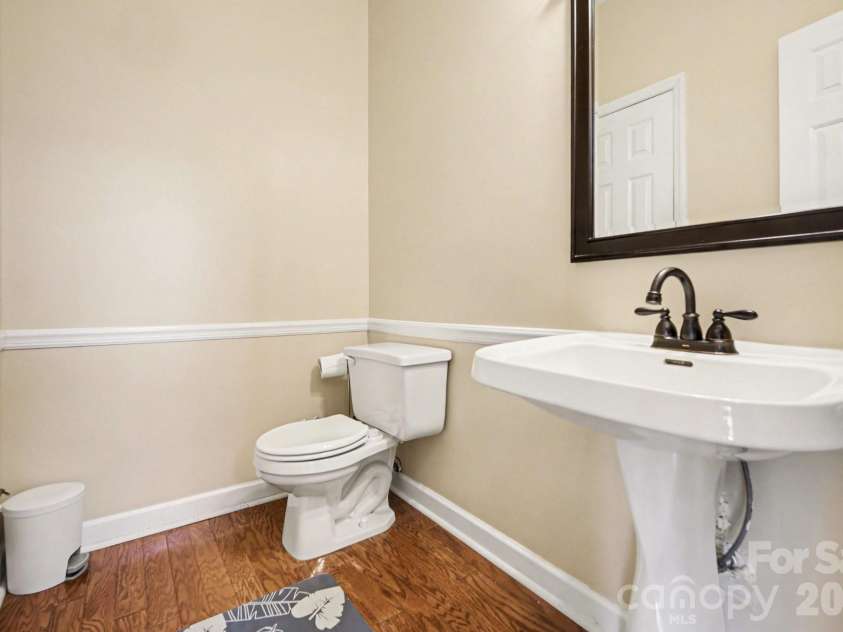 2518 Pimpernel Road, Charlotte, NC 28213.  MLS# CAR4355218, YatesRealty ID 5178. 