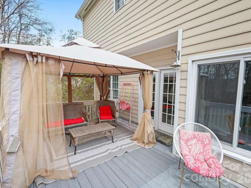2518 Pimpernel Road, Charlotte, NC 28213.  MLS# CAR4355218, YatesRealty ID 5178. 