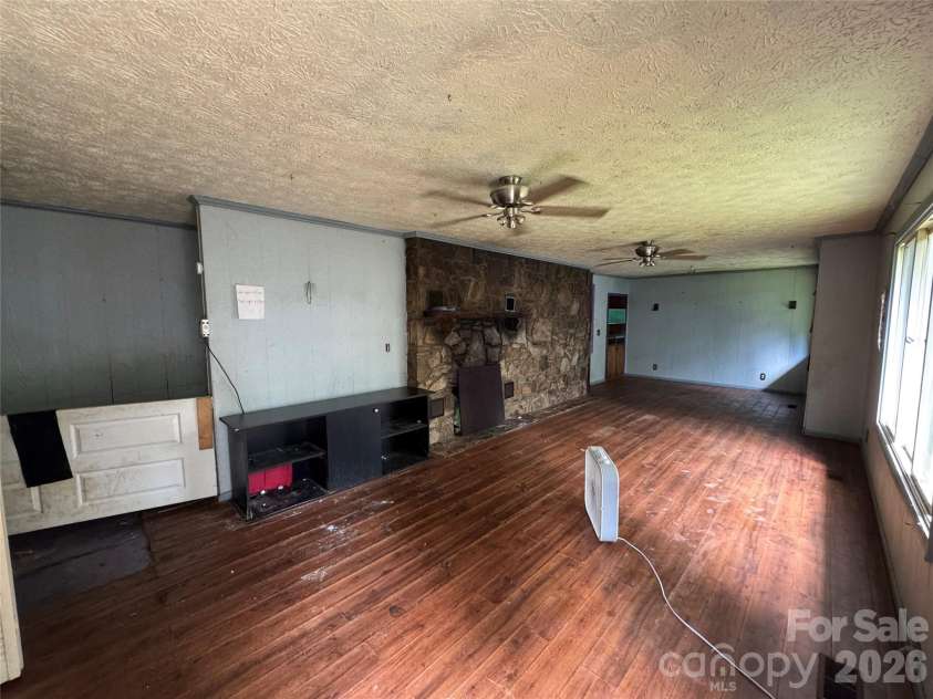 49 Burley Drive, Waynesville, NC 28786.  MLS# CAR4426282, YatesRealty ID 51780. 