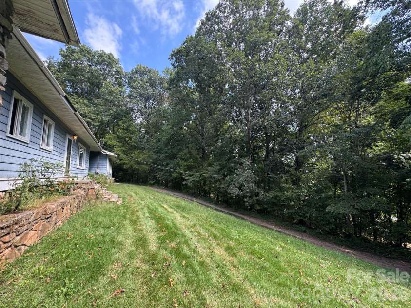 49 Burley Drive, Waynesville, NC 28786.  MLS# CAR4426282, YatesRealty ID 51780. 