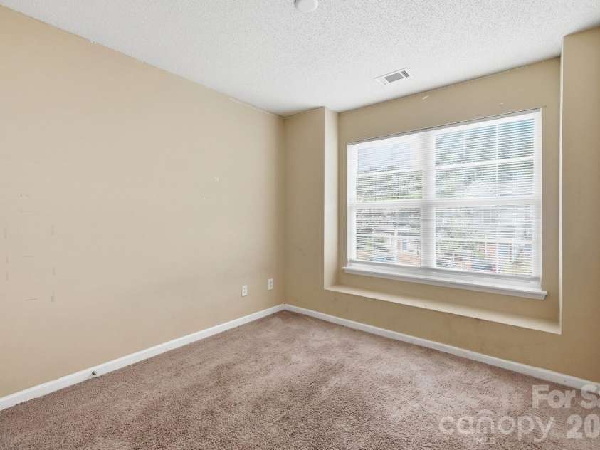 11214 Grass Field Road, Charlotte, NC 28213.  MLS# CAR4425322, YatesRealty ID 51781. 