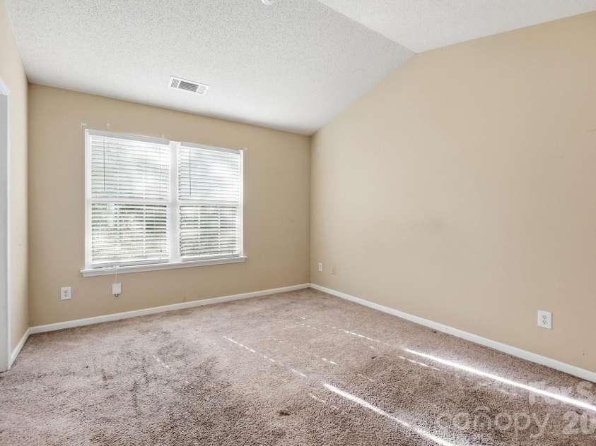 11214 Grass Field Road, Charlotte, NC 28213.  MLS# CAR4425322, YatesRealty ID 51781. 
