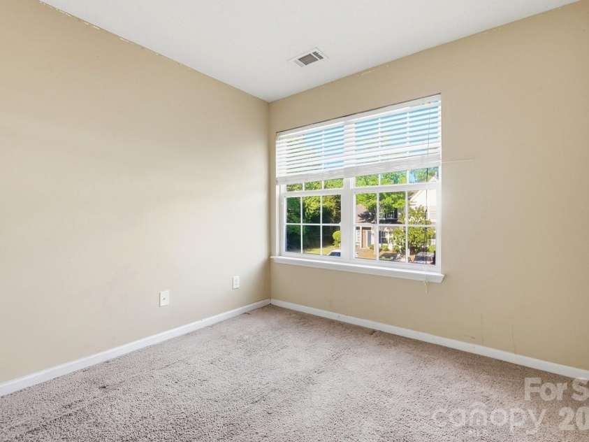 11214 Grass Field Road, Charlotte, NC 28213.  MLS# CAR4425322, YatesRealty ID 51781. 