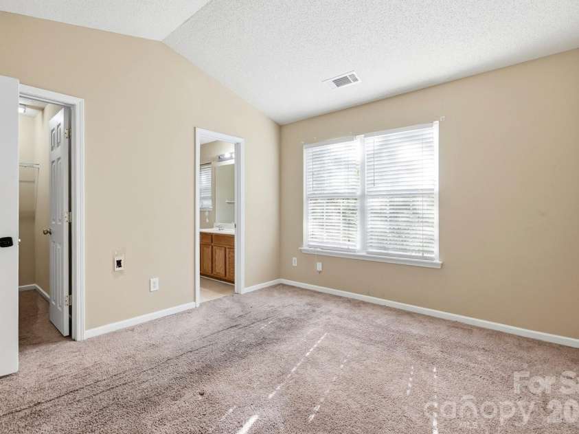 11214 Grass Field Road, Charlotte, NC 28213.  MLS# CAR4425322, YatesRealty ID 51781. 