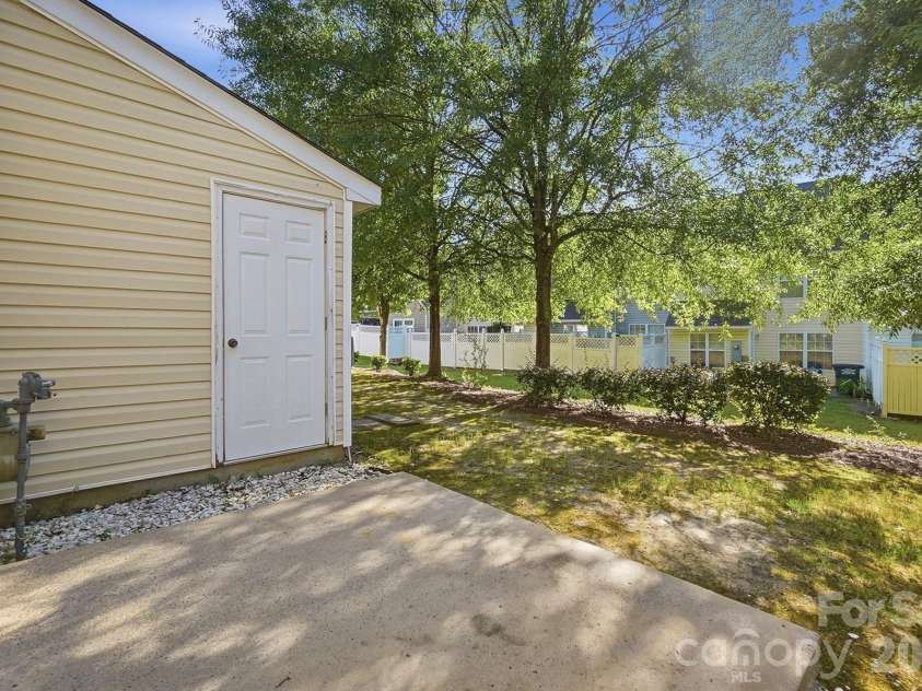 11214 Grass Field Road, Charlotte, NC 28213.  MLS# CAR4425322, YatesRealty ID 51781. 