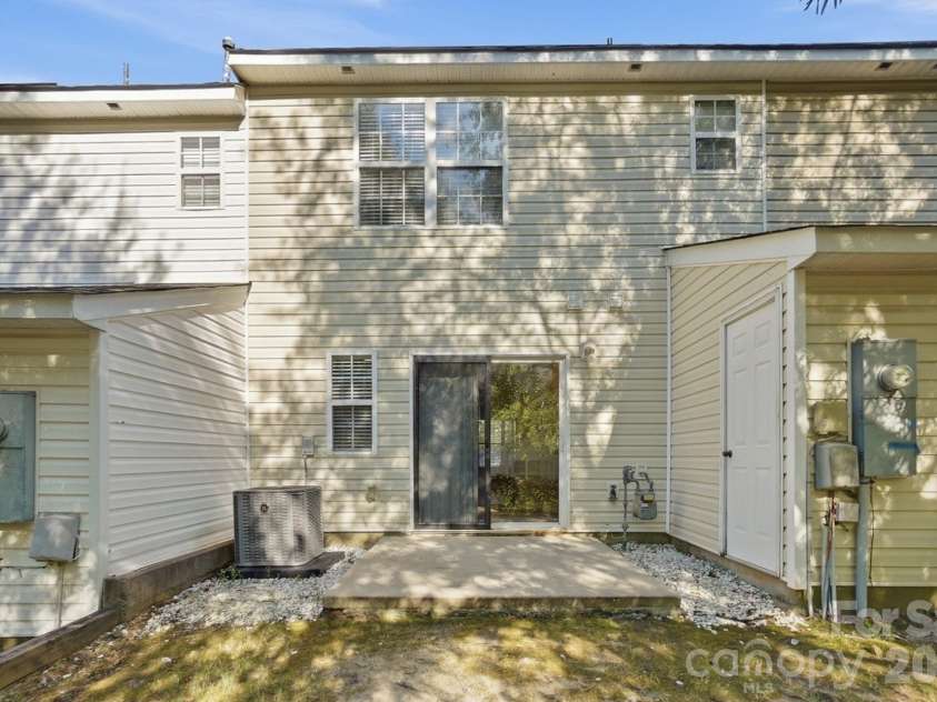 11214 Grass Field Road, Charlotte, NC 28213.  MLS# CAR4425322, YatesRealty ID 51781. 