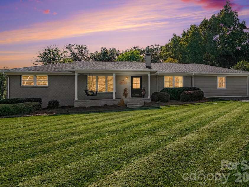 540 Harvell Drive, Concord, NC 28025.  MLS# CAR4426194, YatesRealty ID 51783. 