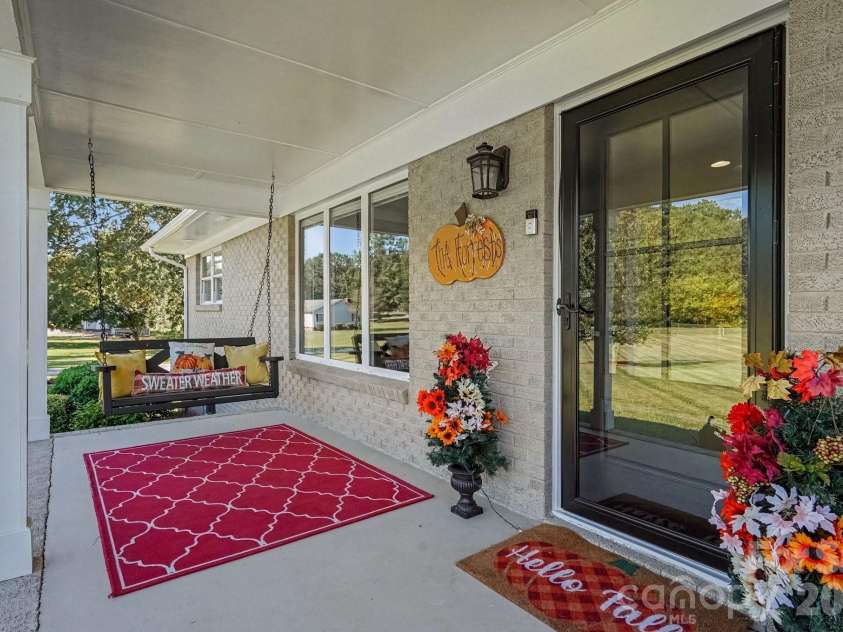 540 Harvell Drive, Concord, NC 28025.  MLS# CAR4426194, YatesRealty ID 51783. 