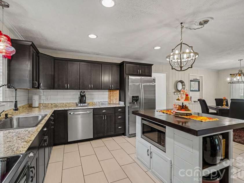 540 Harvell Drive, Concord, NC 28025.  MLS# CAR4426194, YatesRealty ID 51783. 