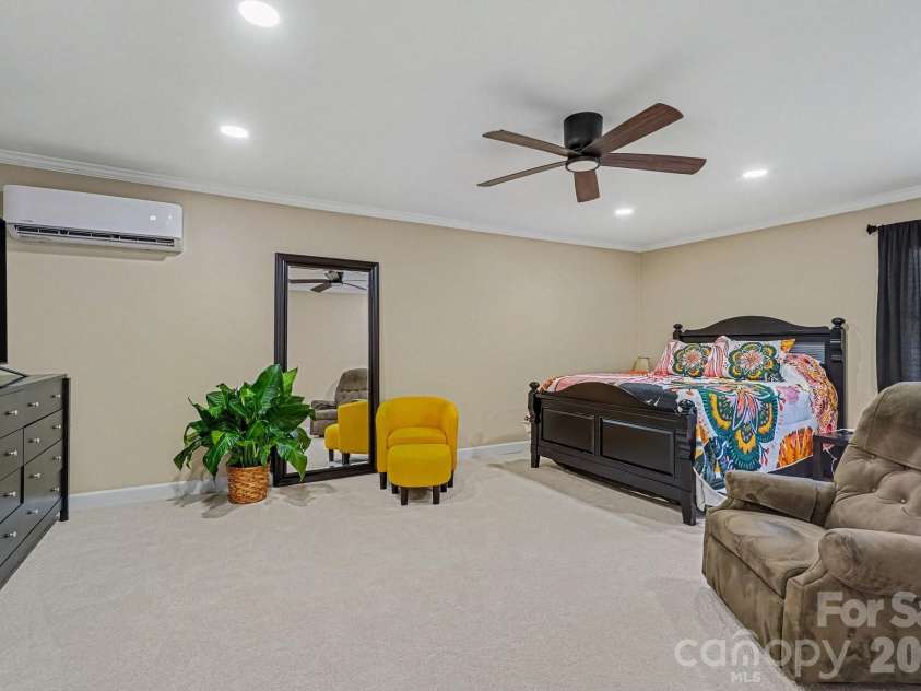 540 Harvell Drive, Concord, NC 28025.  MLS# CAR4426194, YatesRealty ID 51783. 