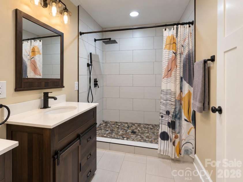 540 Harvell Drive, Concord, NC 28025.  MLS# CAR4426194, YatesRealty ID 51783. 
